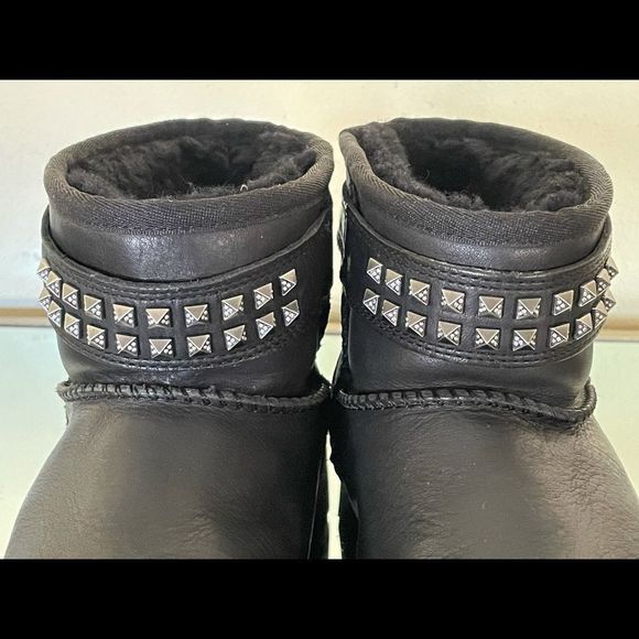 Ugg Deva Decor 1013875 Swarovski Bling Black Leather Mini Boots women’s SZ 8 - Picture 9 of 11
